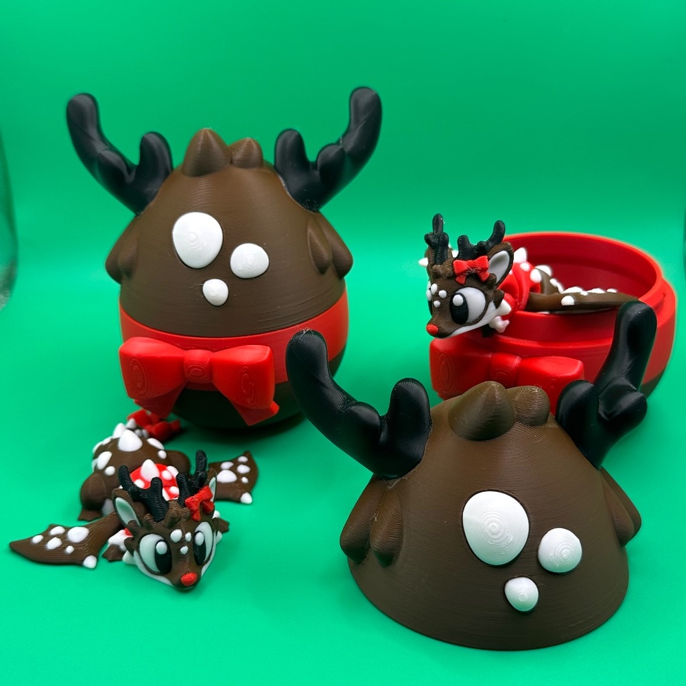 Reindeer Dragon Eggs with Articulated Christmas Reindeer Dragon 3d printed